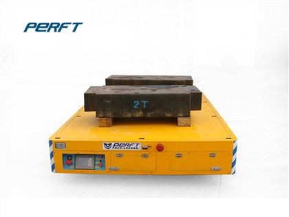 AGV akumulatoru pārneses transportlīdzeklis